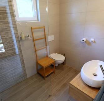 Zasip Apartment | Adventure Cottage with pool and big garden
