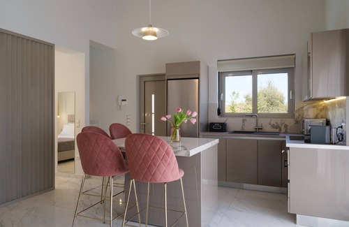 Adelianos Kampos Villa | “Aegean Breeze”. Wonderful views of the sea!
