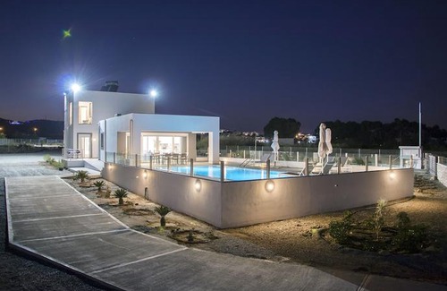 Gennadi Villa | Aegean Horizon Beachfront Villas