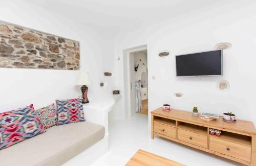 Naxos Apartment | Aegean White Home