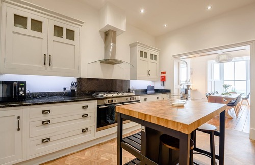 Dyffryn Ardudwy House | AEL Y BRYN COUNTRY HOUSE, pet friendly in Dyffryn Ardudwy
