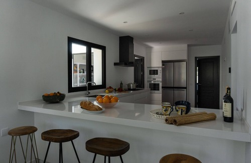 Cabo Roche House | Aenea, espacio y confort a menos de 600m de la playa