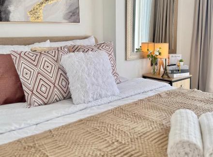 Poblacion District Apartment | AEON TOWERS 1BR unit beside abreeza mall
