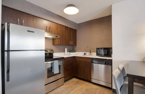 Reno/Tahoe Airport Hotel | Aesthetically Pleasing Resort Unit w/Full Kitchen, Near Fleischmann Planetarium