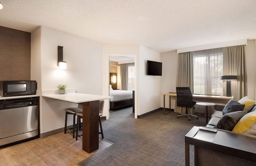 Reno/Tahoe Airport Hotel | Aesthetically Pleasing Resort Unit w/Full Kitchen, Near Fleischmann Planetarium