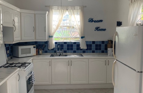Mullins Apartment | AFFORDABLE 1 BED PROPERTY nr MULLINS BEACH