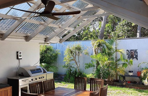 Sunrise Beach House | Affordable Beachside Accommodation