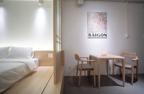 District 3 Apartment | Affordable Chic studio for 4 Guests with AC, WiFi in marvelous Hồ Chí Minh City