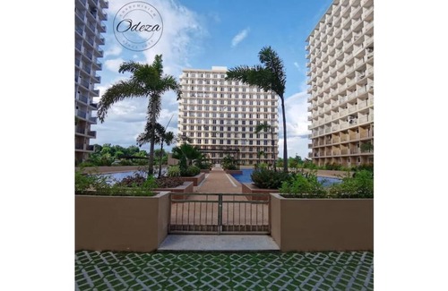 Lapu-Lapu Apartment | Affordable Condo w/Pool, Shower Heater & Wi-Fi