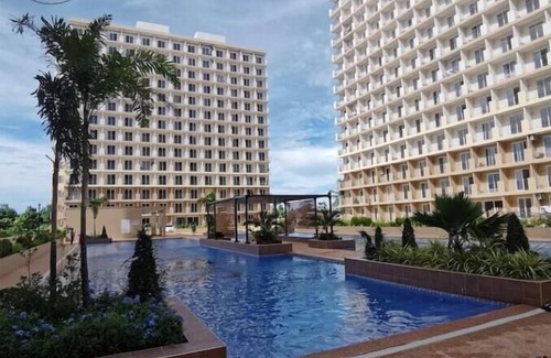 Lapu-Lapu Apartment | Affordable Condo w/Pool, Shower Heater & Wi-Fi