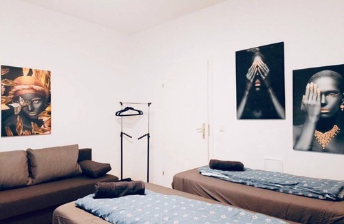Himmelpfortgrund Apartment | Affordable Room for 5P, 10-Min to Währinger Park