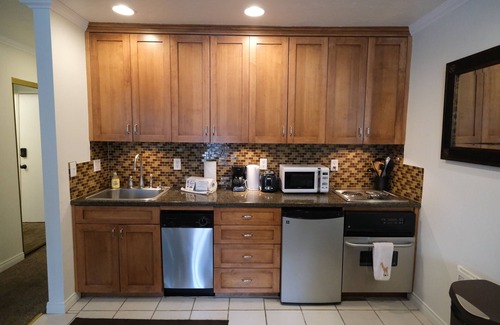 Mammoth Lakes Apartment | Affordable studio close to slope and golf