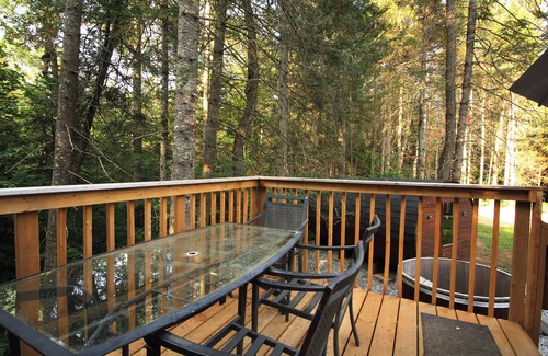 Perry Cabin | aframe in the woods.