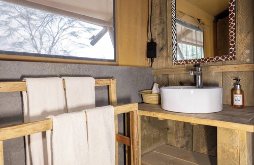 Mto wa Mbu Cabin | Africa Safari Manyara Escarpment