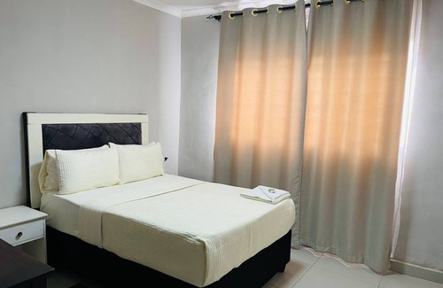 Lusaka Cabin | Afro Varieties Lodge