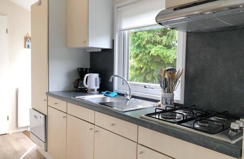 Sint Maarten Ski Chalet | After a day at the beach or a visit to one of the villages or towns in the area, it is wonderful to come home to this 4-person chalet. Would you like to bring your dog? He is very welcome in this chalet!