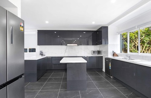 Anna Bay House | Afterdune Delight 200 metres to the Water's Edge