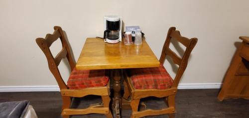 McCreary Hotel | Agassiz Hotel and Restaurant - Under New Management