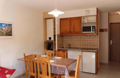 Aussois Apartment | Agréable appartement 5-6 pers avec terrasse, proche navettes, piscine, WiFi, parking, ski - FR-1-508-189