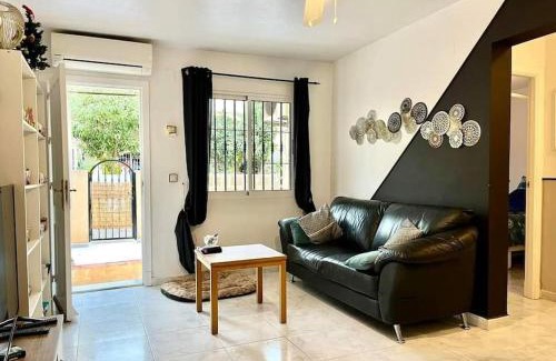 La Siesta Apartment | Agréable bungalow avec piscine
