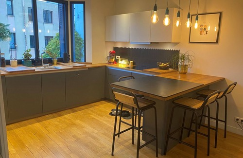 Suresnes House | Agréable Maison Avec Jardin à 15 min de Paris, Proche Transports