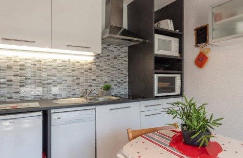 Saint-Lary-Soulan Apartment | Agréable studio cabine 4 pers avec parking à Saint-Lary village - FR-1-296-218