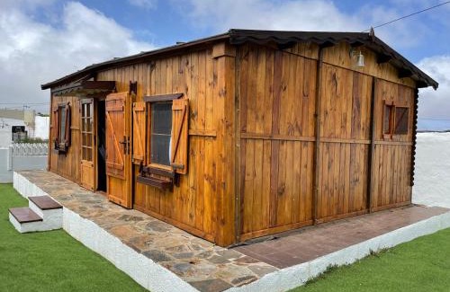 San Cristobal de La Laguna Ski Chalet | Agradable Mini Casa de madera con jardín amplio
