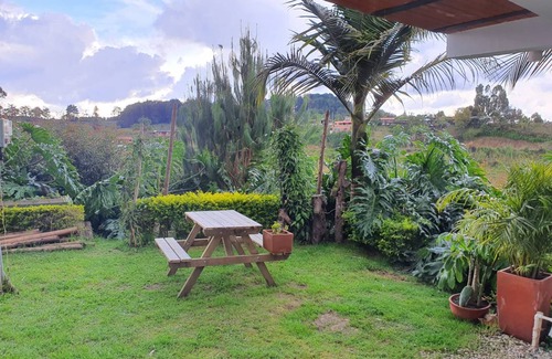Guarne House | Agradable Vista En El Campo Con Jacuzzi E Internet