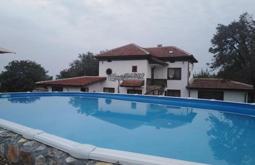 Devetaki House | Agriturismo Пицути