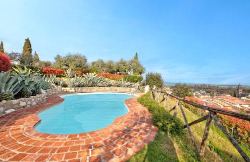 Padenghe sul Garda House | Agriturismo Cascina Crocelle - Lake View and Heated Pool