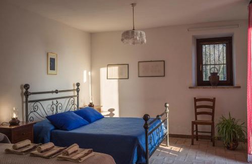 Fabriano House | Agriturismo Castelvecchio, Casa Vacanza con piscina a Fabriano