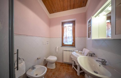 Bolsena Other | Agriturismo L'Elce: Apartment with Pool View