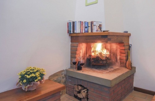 Lisciano Niccone Other | Agriturismo Lisciano Niccone, with pool and spa, Apartment Granaio