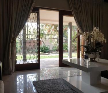 Vryheid House | AGT Guesthouse