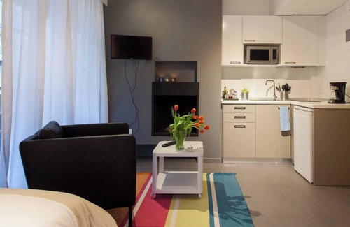 Exarhia Apartment | #AH14 Maroon studio S