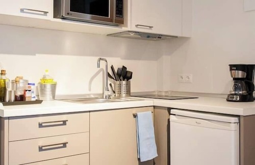 Exarhia Apartment | #AH14 Maroon studio S