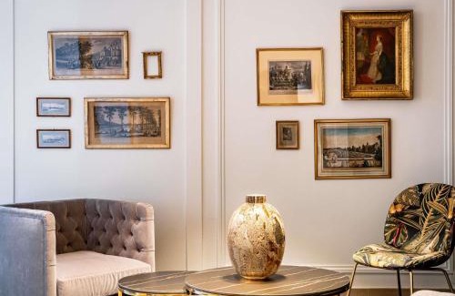 Fontainebleau Hotel | Aigle Noir Hotel Fontainebleau - MGallery Collection