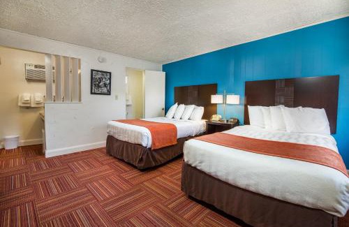 Kanab Hotel | Aikens Lodge