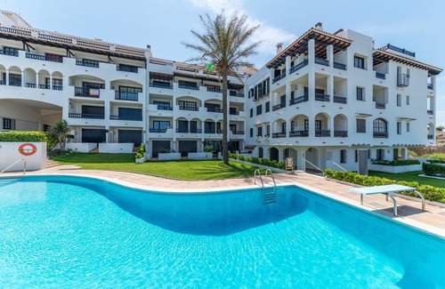 L'Escala Apartment | Aina: Nice apartment with communal pool and sea view
