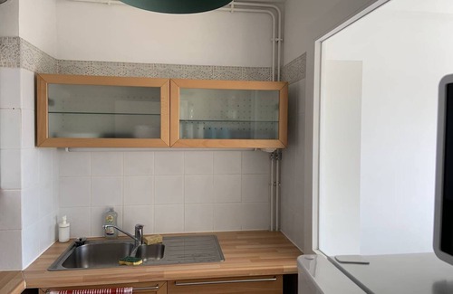 Saint-Mandrier-sur-Mer Apartment | Air-conditioned apartment with terrace, private parking, residence with swimming pool