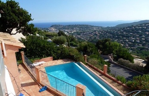 Cavalaire-sur-Mer Villa | Air-conditioned villa with heated pool, breathtaking sea view on the Levant Island