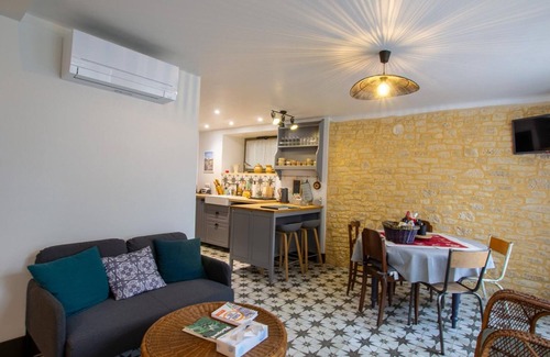 Sarlat-la-Caneda Historic Center Cottage | Air-conditioned house with garden in the heart of Sarlat