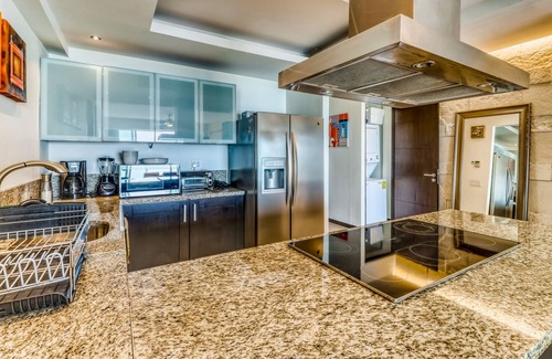Cancun Apartment | Air-conditioned condo w/lovely ocean views, beach access, shared pools