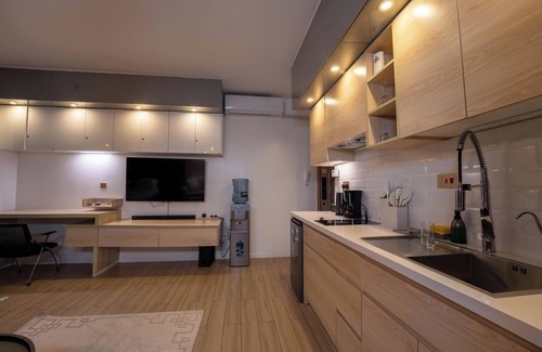 Thompson Estate Apartment | Air Conditioned Modern Sundown Studio At Avana