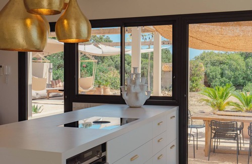 Giens House | Air-conditioned villa, superb sea and island views, 4 bedrooms, small pool