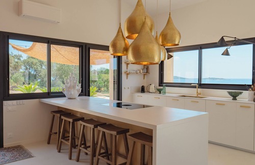 Giens House | Air-conditioned villa, superb sea and island views, 4 bedrooms, small pool