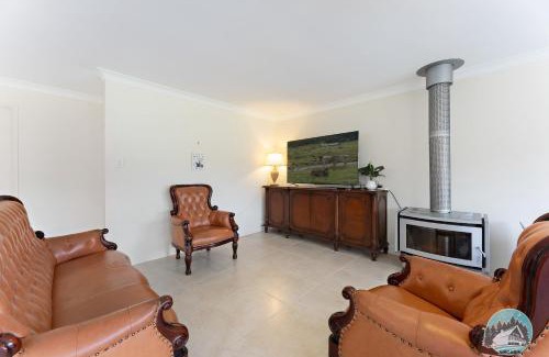 Wyong Creek House | Aircabin - Wyong Creek - Cozy Country Home