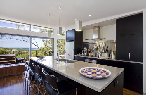 Surf Coast House | Aireys Haven Summary: