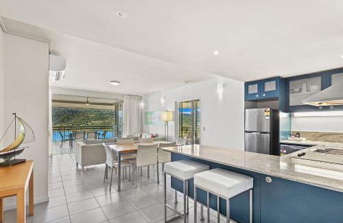 Airlie Beach Apartment | Airlie Beach Ocean Views & Resort Living @ 231