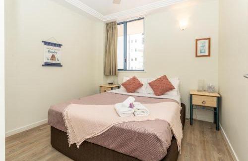 Airlie Beach Apartment | ☆Airliedise☆NO hills☆Kitchen☆5min walk 2 Ferry terminal☆WiFi☆Netflix